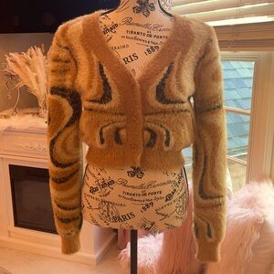 THICK Cropped Gold & Black Fuzzy Sweater From Alter’d State🏆